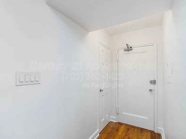 1303 S Walter Reed Dr #201 — Photo 4