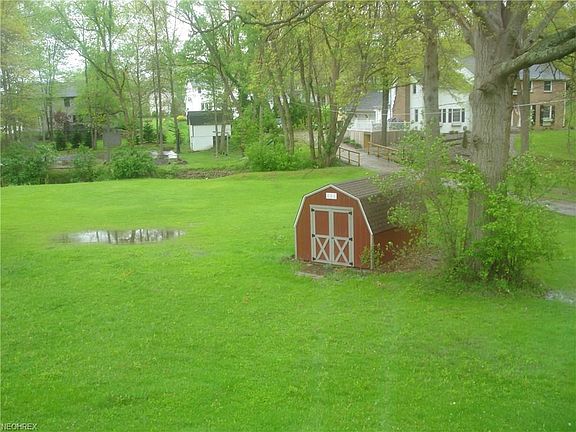 5th image of 130 Sleepy Hollow Dr