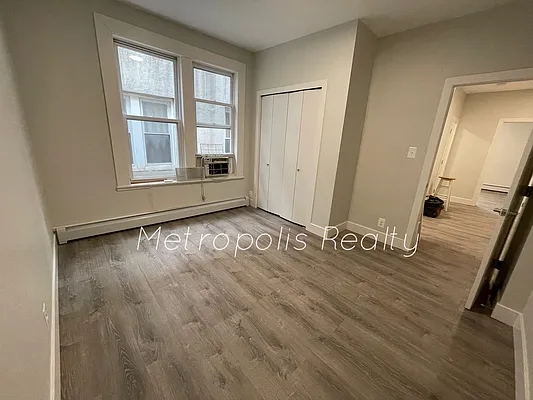 Rented by Metropolis International Realty Inc. | media 19