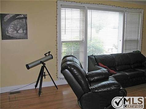2nd image of 2303 Lebanon Pike