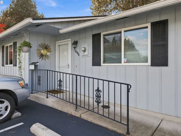 1008 W L St, Springfield, OR 97477