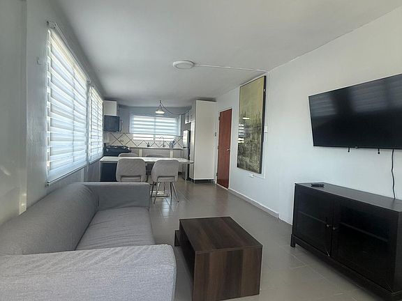 2nd image of 19 Urb Jardines De Country Clb #A
