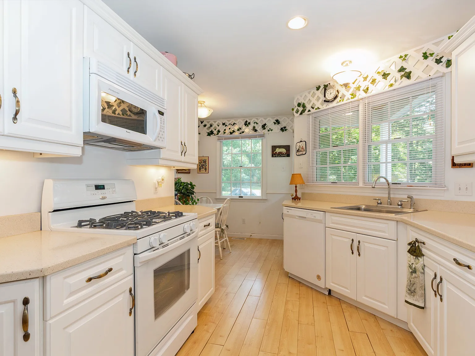 Hampton Bays Retreat — Photo 3