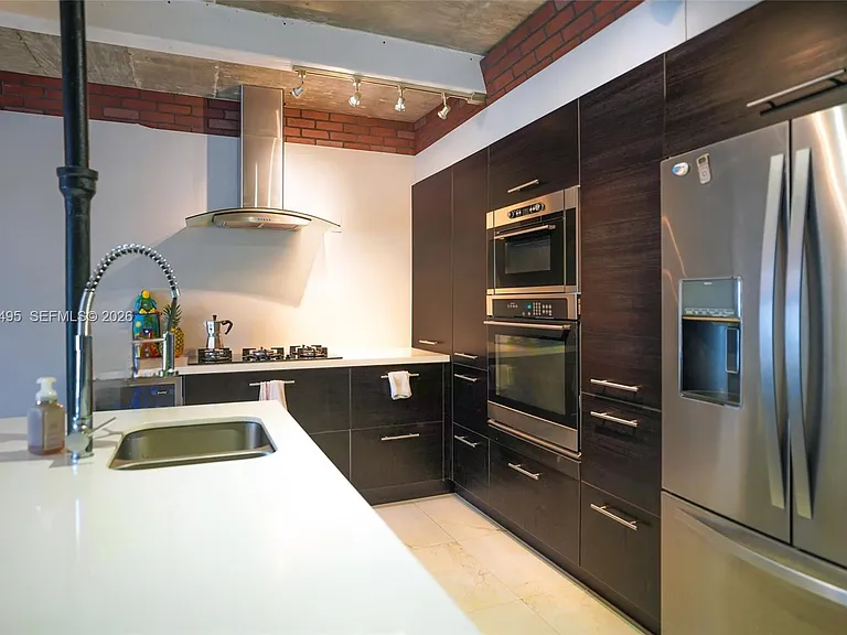 18101 NW 68th Ave #C204 — Photo 7