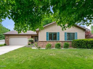 1460 Taylor St, Jenison, MI 49428