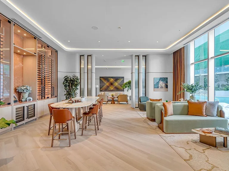 Building's Lounge