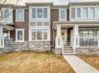 49 E Carrington Rise NW, Calgary, AB T3P 0Y8