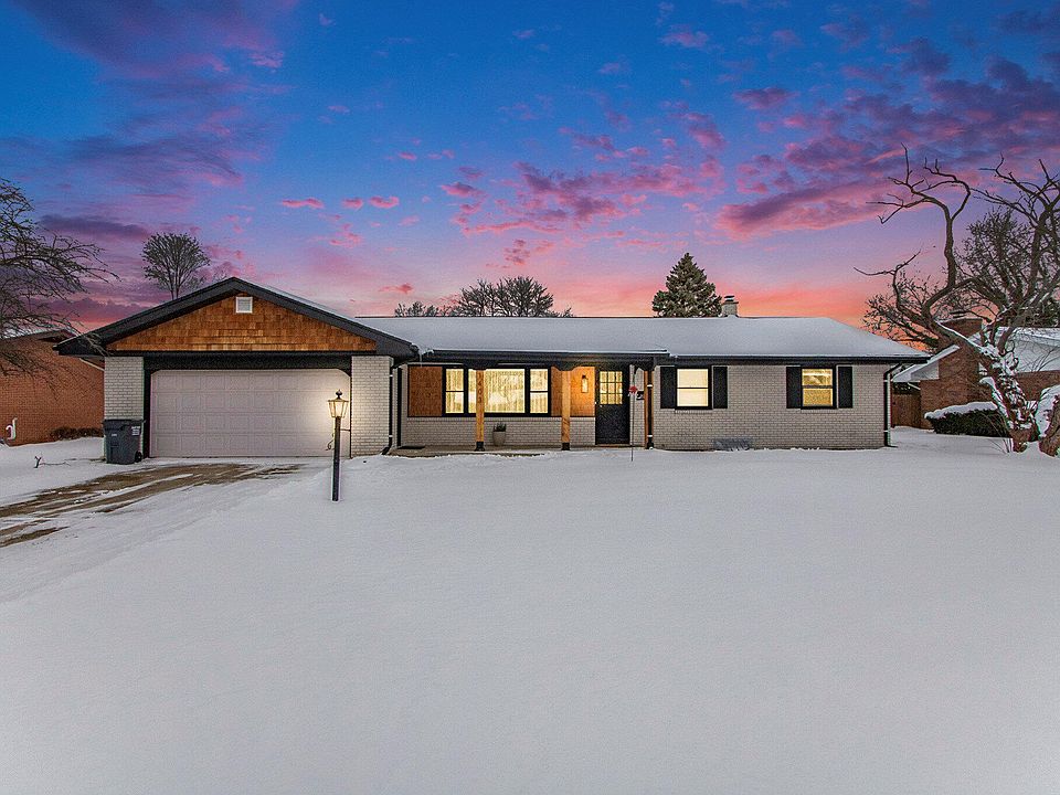 1st image of 1403 S Manor Dr