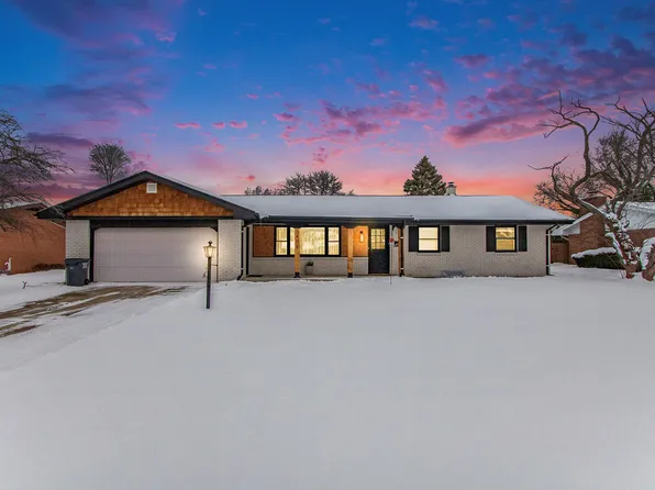 1403 S Manor Dr, Saint Joseph, MI 49085