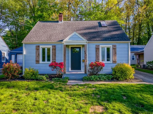 885 Overlook Ave, Ravenna, OH 44266