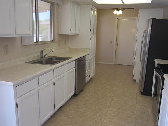 3rd image of 12518 W Eveningside Dr