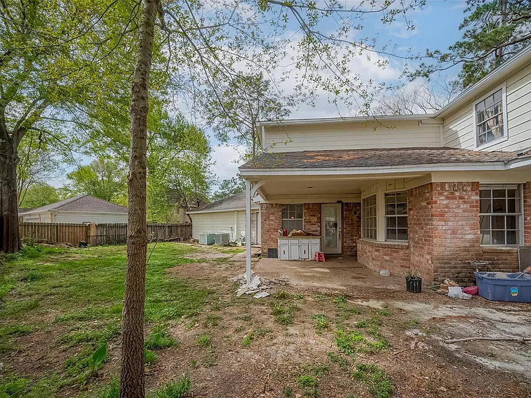 811 Loire Ln — Photo 40