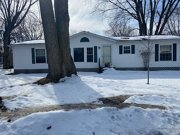 2nd image of 3352 91st Dr NE