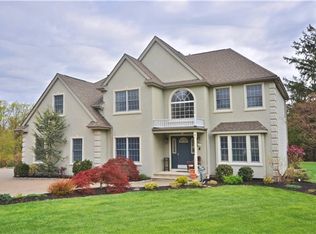 7 Caitlin Ct, Kinnelon, NJ 07405