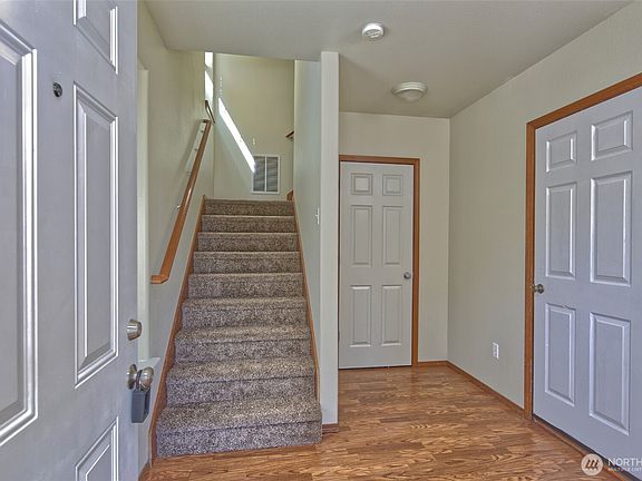 3rd image of 8416 41st Drive NE