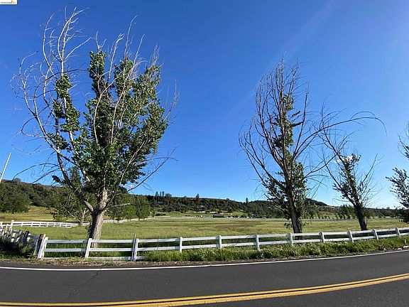 3rd image of 19144 Rawhide Rd