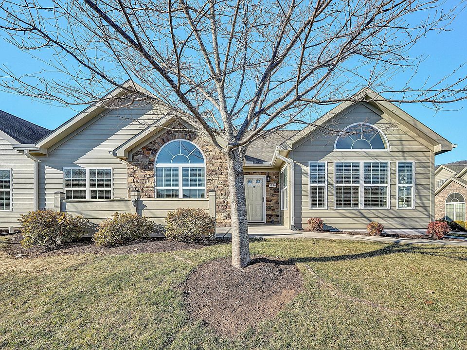 1st image of 5446 Orchard Villas Cir #6-1