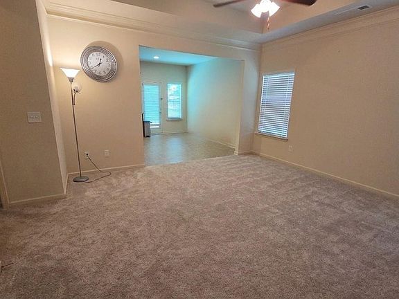 2nd image of 2136 Greendale