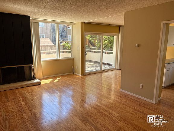 5th image of 2601 College Ave APT 111