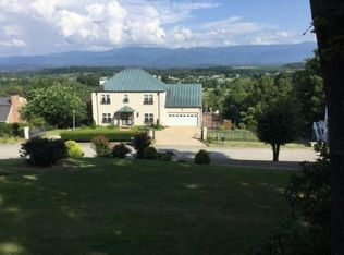 1504 Crestwood Dr, Greeneville, TN 37745