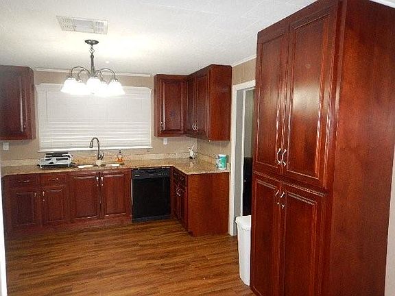 3rd image of 741 Grefer Ave