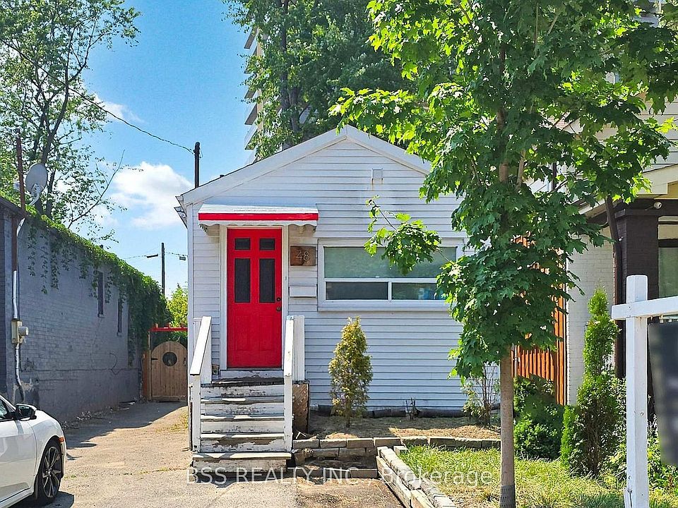 1st image of 48 Saint Dunstan Dr