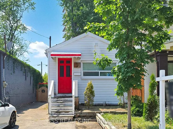 48 Saint Dunstan Dr, Toronto, ON M1L 2V5