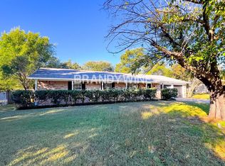 1306 Duane St, Benbrook, TX 76126