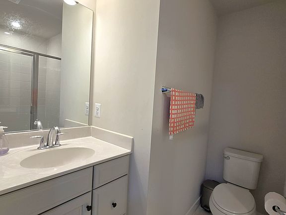Lower Level Full Bath