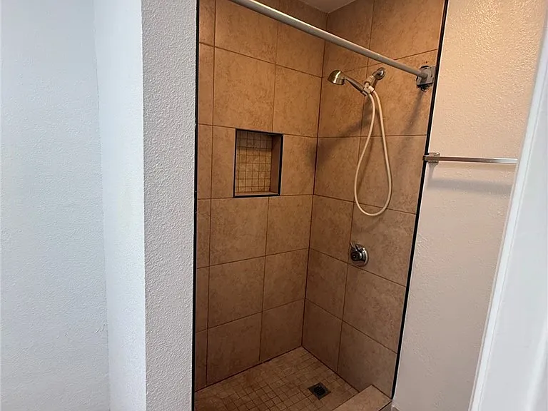 174 W Magnolia Ave — Photo 27
