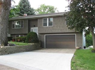 202 Line St, Norway, IA 52318