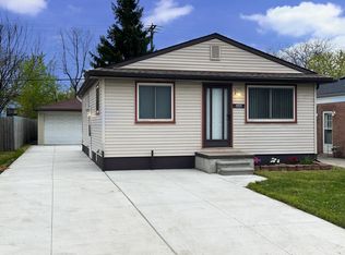 19535 E Forteen Mile Rd, Clinton Township, MI 48035