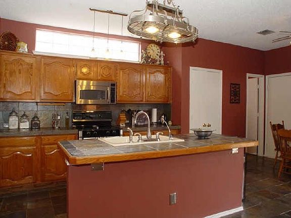 4th image of 10616 Memphis Dr