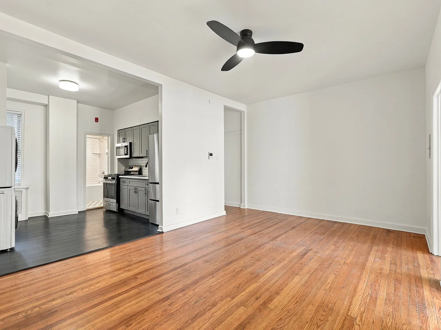 2 bed, 700 sqft, $1,895 — Photo 4
