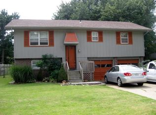 1018 E Rosebrier St, Springfield, MO 65807