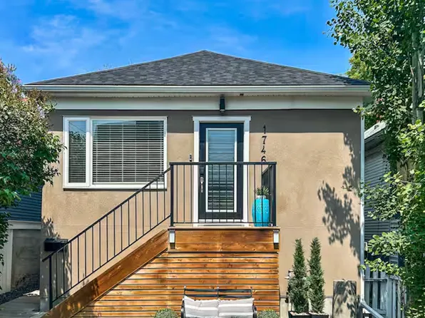 1746 35th Ave SW, Calgary, AB T2T 2C9