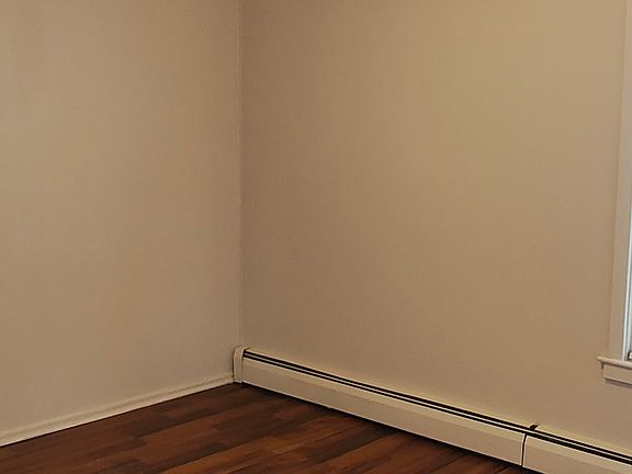4th image of 1016 Mineral Spring Ave APT 1R
