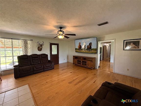 3rd image of 2035 County Road 400