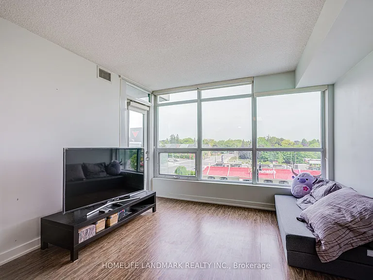 15 Singer Ct #305 — Photo 21