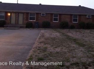 135 Airport Rd, Clarksville, TN 37042