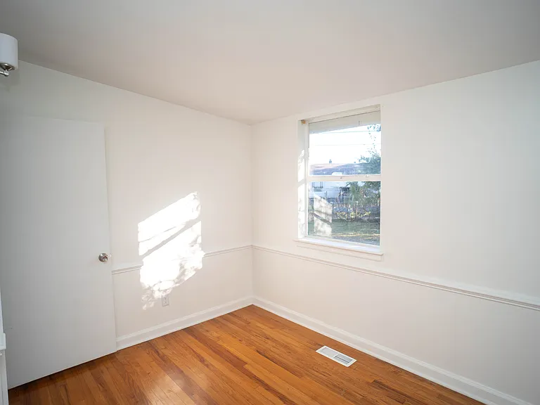 700 16th Ave — Photo 14