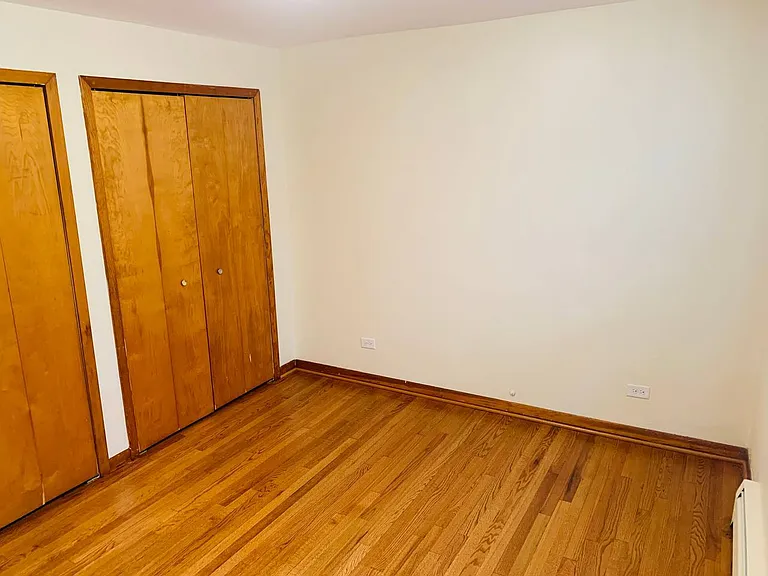 5835 W 63rd St — Photo 15