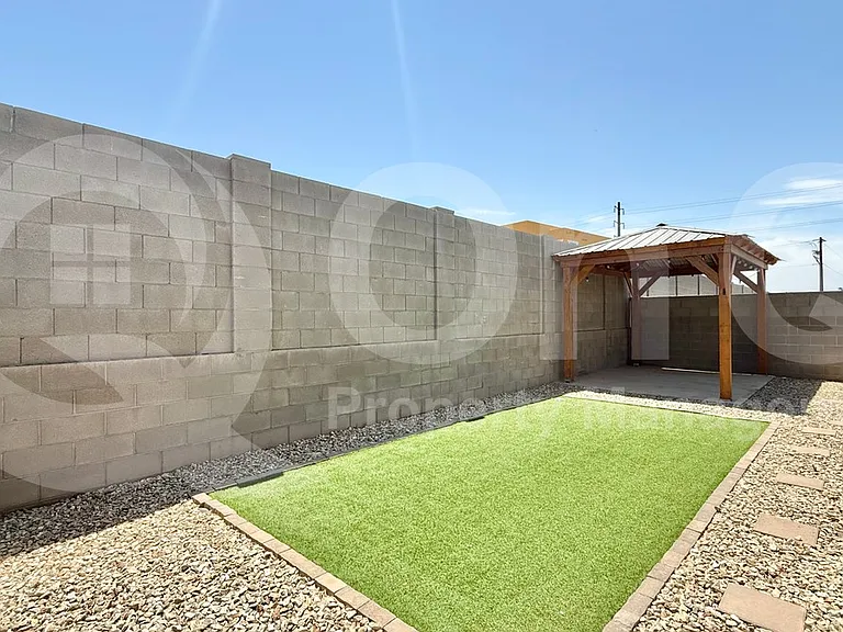 9053 W Agora Ln — Photo 13