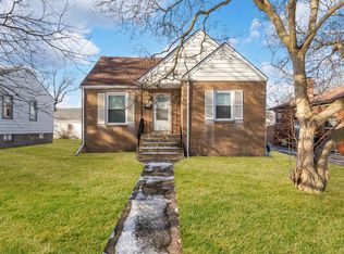 18052 Wentworth Ave, Lansing, IL