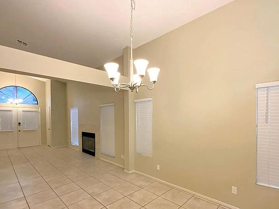 5th image of 4811 Maryvale Dr