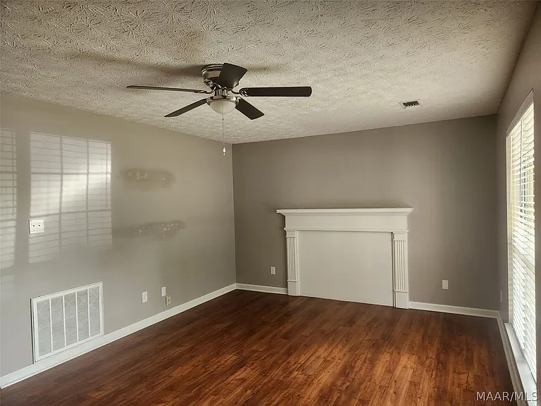 1214 Camellia Woods Ct — Photo 3