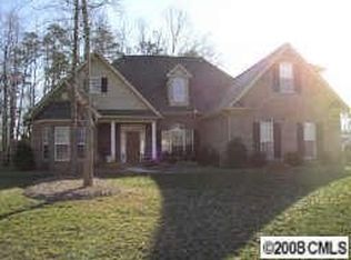 2945 Fox Den Dr, Monroe, NC 28110