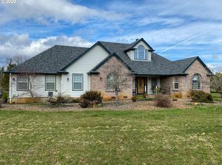 24865 Suttle Rd, Elmira, OR 97437