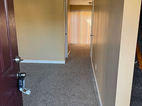 2nd image of 152 Jenness Ln APT B