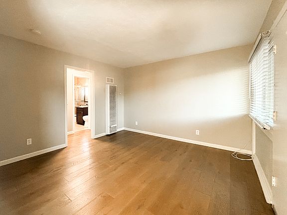 4th image of 2877 A St #22